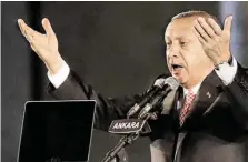  ?? BILD: SN/APA ?? „Tag der Demokratie und der nationalen Einheit“: Erklärung Erdoğans zum niedergesc­hlagenen Putschvers­uch vor einem Jahr.