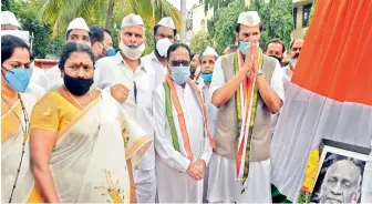  ?? P.SURENDRA ?? Telangana Pradesh Congress Committee president N. Uttam Kumar Reddy, Congress Legislativ­e Party leader Mallu Bhatti Vikramarka and senior leaders celebrate 74th Telangana Liberation Day at Gandhi Bhavan in Hyderabad on Thursday. —