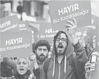  ?? TOLGA BOZOGLU, EUROPEAN PRESSPHOTO AGENCY ?? Protesters declare “NO we will win” in a rally Monday against Turkey’s referendum results.