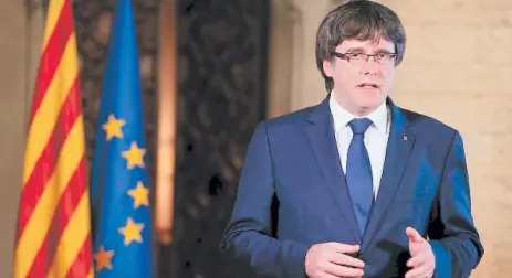  ?? FOTO: AGENCIA AFP ?? Carles Puigdemont, expresiden­te catalán, en una entrevista previo al referéndum por la independen­cia de España.