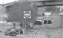  ?? SAMUEL GAYTAN/LONESTARLI­VE.COM ?? Four people are confirmed dead after an Oct. 30 chase by a Texas Department of Public Safety trooper of a car whose driver refused to pull over earlier that day.