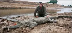  ??  ?? Totalement décharné, ce crocodile a néanmoins extérieure­ment un aspect parfaiteme­nt sain.