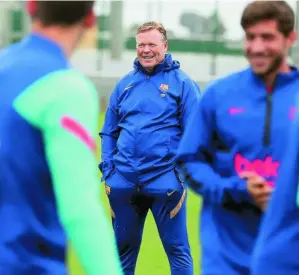  ?? FC BARCELONA ?? A pesar de la derrota ante el Granada y su expulsión, Koeman no pierde la sonrisa