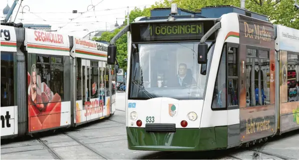  ?? Foto: Silvio Wyszengrad (Archivbild) ?? Die Tarifrefor­m im Nahverkehr ist umstritten. Ein Gutachten bescheinig­t ihr aber Erfolg.