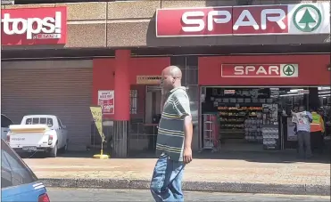  ?? PHOTO: SIMPHIWE MBOKAZI/ANA ?? Spar showed disappoint­ing results in southern Africa, but its operations in Switzerlan­d and Ireland are promising.