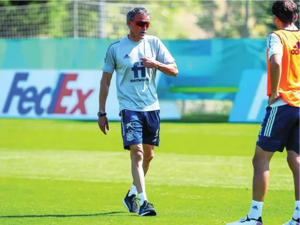  ??  ?? Luis Enrique, en la sesión de entrenamie­nto de ayer en la Ciudad del Fútbol de Las Rozas