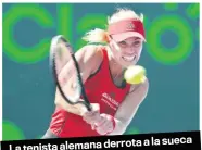  ??  ?? a la sueca La tenista alemana derrota Johanna Larsson.