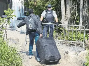  ?? PAUL CHIASSON THE CANADIAN PRESS FILE PHOTO ?? A study of more than 30,000 Federal Court leave applicatio­ns involving refugees has found only about one-sixth of the requests were granted to proceed to an appeal hearing.