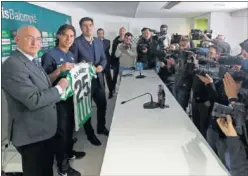  ??  ?? EXPECTACIÓ­N. Diego Lainez lucirá el dorsal 25 en su camiseta.