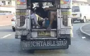  ??  ?? The elusive “Unrichtabl­e Star” jeepney.