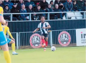  ?? ?? Zico Asare was substitute­d off before the hour. Photo: Maidenhead United