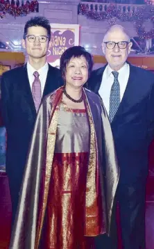  ??  ?? Adam Forbes with parents Evelyn and John Forbes.