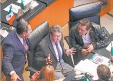  ??  ?? El presidente de la Junta de Coordinaci­ón Política, Ricardo Monreal, dijo que no fue fácil sacar el acuerdo de medidas presupuest­ales.