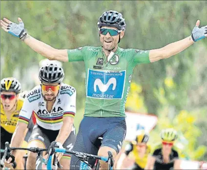  ?? FOTO: EFE ?? Valverde se impuso a Sagan en una etapa con otros tres héroes sin premio, Sáez, Cubero y Machado, cazados tras 190 kms de escapada