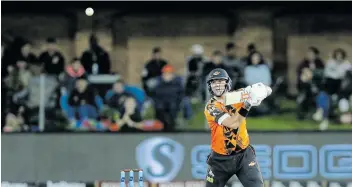 ?? Picture: RICHARD HUGGARD/GALLO IMAGES ?? WHACK: Jon-Jon Smuts (C) of Nelson Mandela Bay Giants during the Mzansi Super League match between Nelson Mandela Bay Giants and Cape Town Blitz at St. Georges Park on November 20, 2019 in Port Elizabeth, South Africa.
