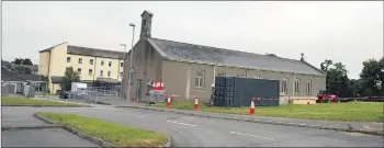  ?? (Photo: Katie Glavin) ?? A spokespers­on for the HSE confirmed that works to Fermoy Community Hospital commenced on Monday. Necessary equipment for the project was being brought to site this week.