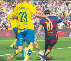  ?? FOTO: PERE PUNTÍ ?? Dos meses KO tras una entrada de Bigas en el Barça-Las Palmas de 2015