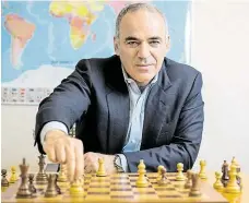  ?? Sergejem Karjakinem budou mít Kasparovov­y partie s Putinovým příznivcem FOTO REUTERS ?? Pikantní politický nádech