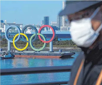  ?? FOTO: EUGENE HOSHIKO/DPA ?? Nach wie vor sind laut Umfragen über 80 Prozent gegen die Ausrichtun­g der Sommerspie­le.