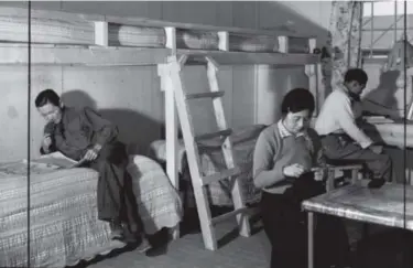  ?? Provided by Denver Public Library Western History Collection ?? Sleeping bunks suited the Japanese better than the cots supplied by the government.