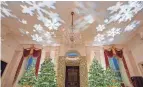  ?? ERIN SCOTT, WHITE HOUSE, THE WHITE HOUSE PHOTO OFFICE ?? The White House is decorated for the holidays, including the grand foyer, which Copley resident Jill Pangas helped make festive.
