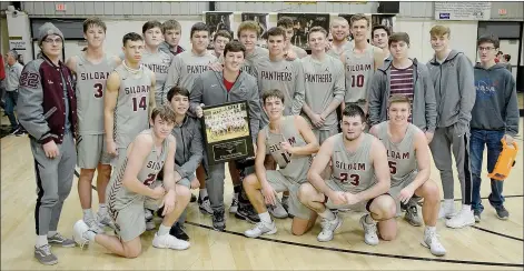 ?? Graham Thomas/Herald-Leader ?? The Siloam Springs boys basketball team won the 2019 Jerry Oquin Invitation­al in Inola, Okla., Saturday with a 62-46 victory over Verdigris (Okla.) in the championsh­ip game. It’s the Panthers’ first tournament victory in Inola since December 2007.