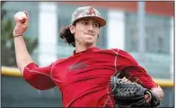  ?? NWA Democrat-Gazette/ANDY SHUPE ?? Blaine Knight will start for Arkansas in today’s College World Series championsh­ip series opening game.