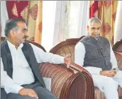  ??  ?? (From left) Himachal Pradesh Congress president Sukhvinder Singh Sukhu and governor Acharya Devvrat during a meeting in Shimla on Thursday. DEEPAK SANSTA/HT