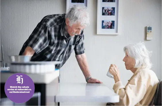  ?? Photo / Mike Scott ?? Pamela (Pummy) Hickling suffers from severe Alzheimer’s and is looked after by her husband Warwick at their Gisborne home.