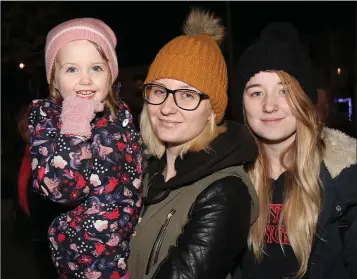  ??  ?? Elizabeth and Molly Nolan and Saoirse Nolan-McCarthy at the switching on of the Christmas lights in Bunclody.