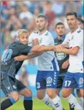  ??  ?? El Depor ganó sin despeinars­e.