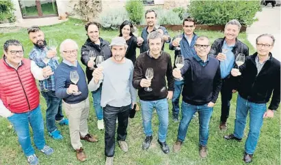  ?? CORPIBBAT ?? Representa­nts dels cellers del Penedès adherits a la marca col·lectiva Corpinnat