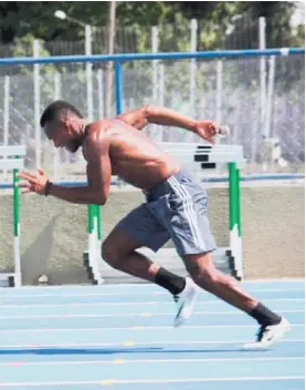  ?? CORTESÍA COMITÉ OLÍMPICO NACIONAL ?? El atleta Nery Brenes ayer durante el entrenamie­nto que realizó ayer en Río de Janeiro, antes de su masaje.