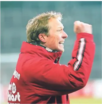  ??  ?? Jürgen Luginger war in der Oberliga Trainer des KFC und half in elf Begegnunge­n auch als Spieler aus.
Archiv: T.L