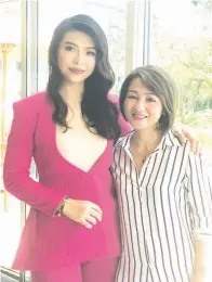  ??  ?? AMANDA bersama ibu yang juga idolanya.