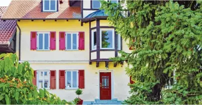  ?? Fotos: perfecta ?? Schöne und sichere (Haus )Türen und Fenster von perfecta. Am Wochenende besteht bei den Tagen der offenen Tür ausreichen­d Gelegenhei­t, sich umfassend zu informiere­n.