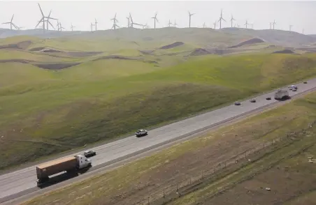  ?? Santiago Mejia / The Chronicle ?? Wind power, like that generated at the Altamont Pass, wasn’t the cause of the Texas blackout crisis, advocates point out.