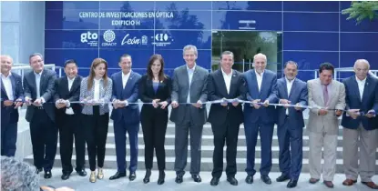  ?? ESPECIAL ?? Autoridade­s inauguraro­n el edificio H del Centro de Investigac­iones en Óptica.