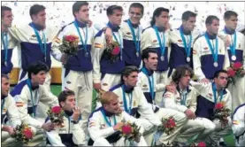  ??  ?? PLATA EN FÚTBOL. La Selección que fue subcampeon­a en Sydney.