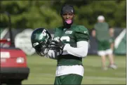  ?? SETH WENIG - THE ASSOCIATED PRESS ?? FILE - In this July 25, 2019, file photo, New York Jets running back Le’Veon Bell participat­es during practice at the NFL football team’s training camp in Florham Park, N.J.