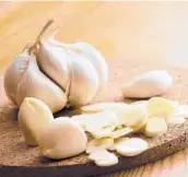  ?? DREAMSTIME ?? Healers have been using garlic against infections for a millennia.
