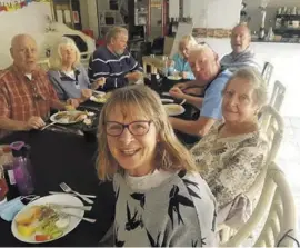  ?? Photo: ARPO Costa Blanca South ?? Enjoying the meal after the AGM