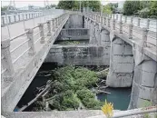  ?? KRIS DUBÉ THE WELLAND TRIBUNE ?? The Welland Hydro aqueduct near Niagara Street on Saturday.