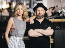  ?? MARK HUMPHREY/THE ASSOCIATED PRESS ?? After taking a break, Jennifer Nettles and Kristian Bush of the country duo Sugarland have a chart-topping collaborat­ion with Taylor Swift, a new album and are on the road.