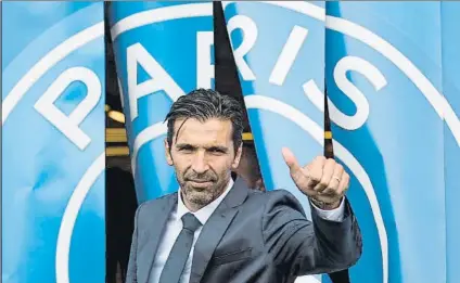  ?? FOTO: EFE ?? Gianluigi Buffon, con la ilusión de un chaval A sus 40 años, el meta italiano dijo encontrars­e “en excelente forma física y mental”