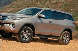  ?? FOTO: VERSKAF ?? Die nuwe Toyota Fortuner is gebou om te hou in die natuur, maar dié voertuig staan ook sy man in die stad.