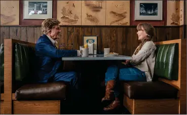  ?? Eric Zachanowic­h/Fox Searchligh­t Pictures ?? Robert Redford and Sissy Spacek in “The Old Man and the Gun.”