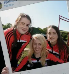  ?? Photo by John Tarrant ?? Sarah Bourke, Caitriona O’Shea and Aoife Leader at the Banteer Macra Field Evening.