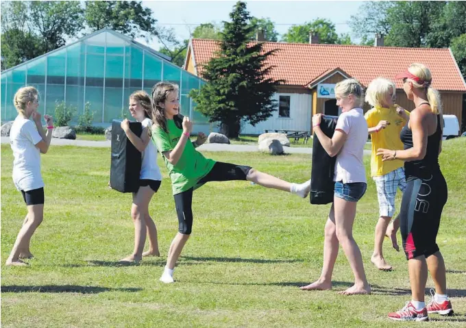  ?? FOTO: STEIN HARALD ØIGÅRD ?? GLADMELDIN­G: Det blir sommerleir for barn på Hove i slutten av juli. Bildet er fra en tidligere idrettslei­r på Hove.