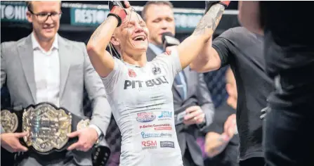  ??  ?? POLAND’S Karolina Wojcik was crowned the new strawweigh­t champion last night. She defeated Italian Chiara Penco at the Sun Arena, Times Square, Pretoria, South Africa.PICTURE: Roarke Bouffe / EFC Worldwide)